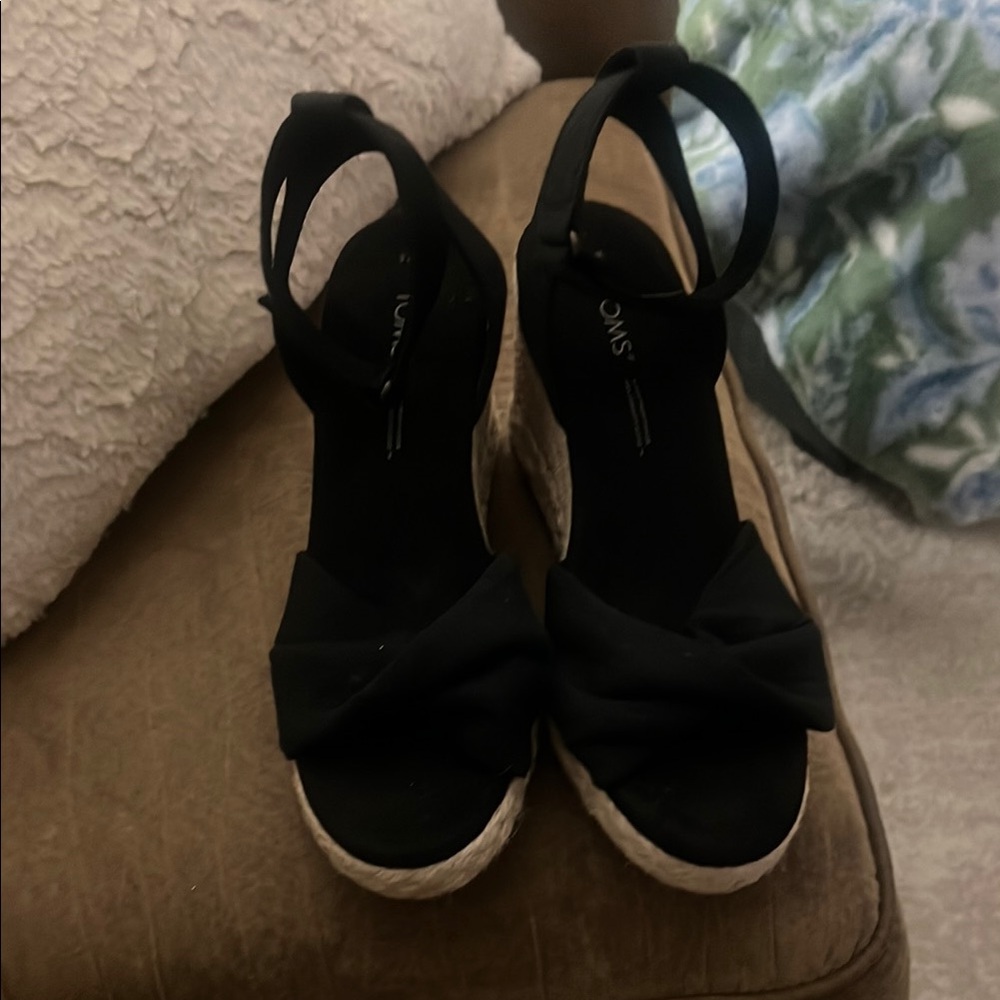 Women's Black Espadrille Sandals - Picture 5 of 11